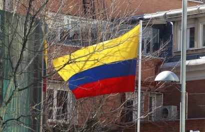 EuropaPress_2591456_imagen_archivo_bandera_colombia-scaled-1