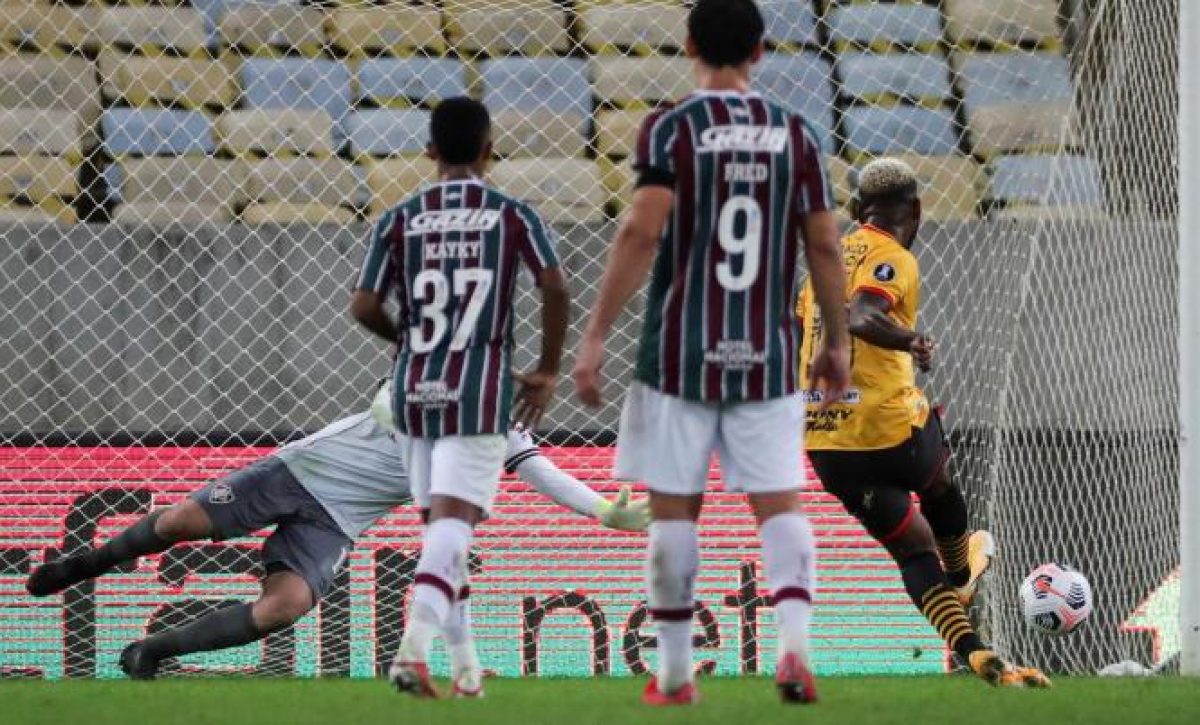 Fluminense-viaja-a-Ecuador-sin-dos-titulares-y-con-el-tecnico-amenazado