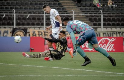 Liga de Quito con un doblete de Álex Arce vence a Deportivo Táchira en la Copa Libertadores