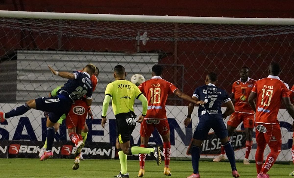 emelec-tecnico11