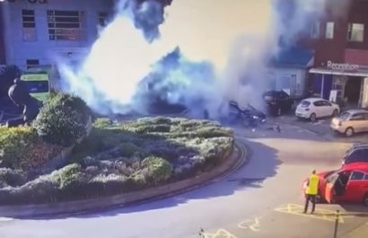 explosion-de-auto-en-liverpool