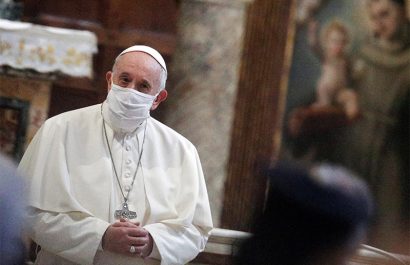 papa-francisco-con-barbijo-@reuters