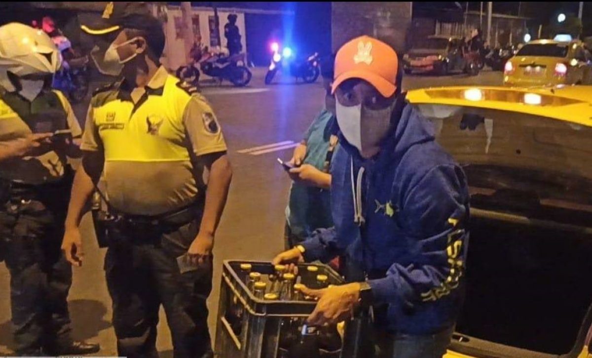 taxi-biela