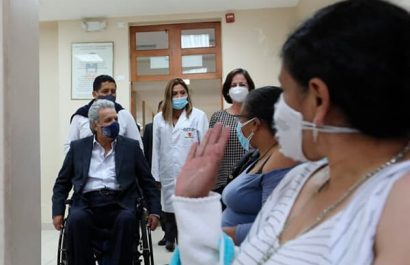 vacunacion-contra-covid19-maestros-ecuador