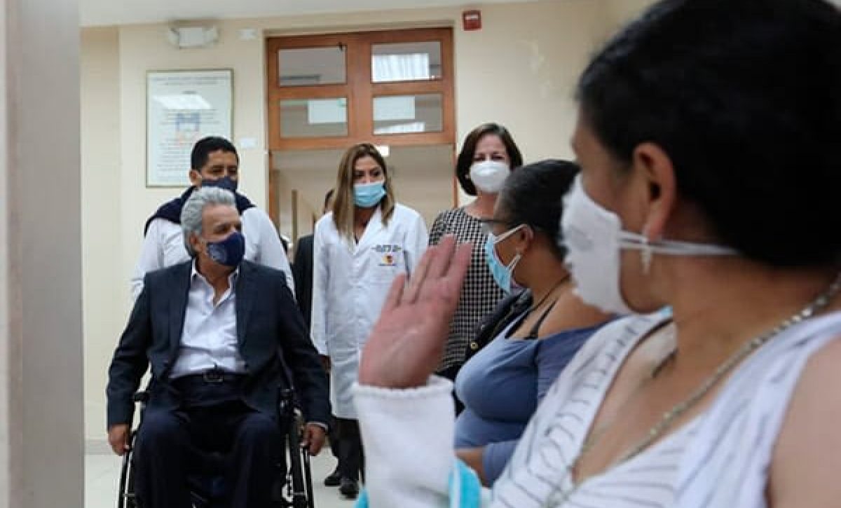 vacunacion-contra-covid19-maestros-ecuador
