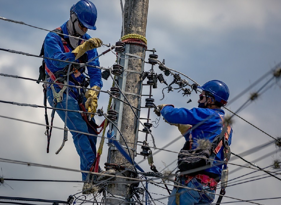La CNEL anunció un corte programado de energía eléctrica en varios sectores de la parroquia Los Esteros, en Manta.