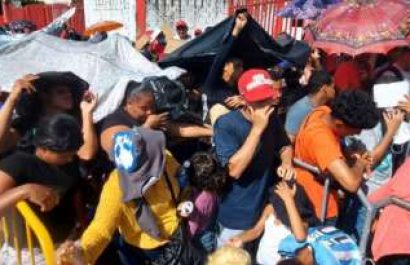 1657054495-cubanos-protestan-oficina-migracion-tapachula-reclamo-salvoconductos