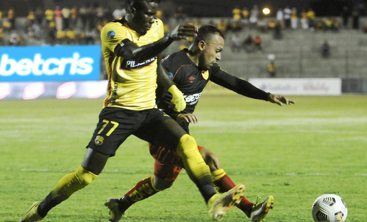 FBL-LIGAPRO-BARCELONA-AUCAS