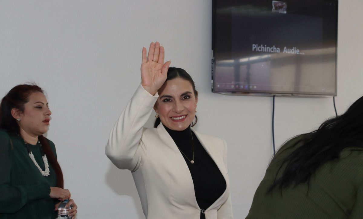 AUDIENCIA-VERONICA-ABAD