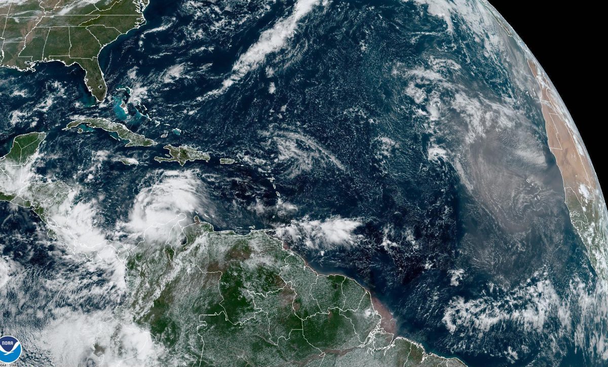 Se forma la tormenta tropical Julia frente a península colombiana La Guajira