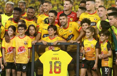 Agüero vuelve a las canchas como la estrella invitada del Barcelona de Ecuador