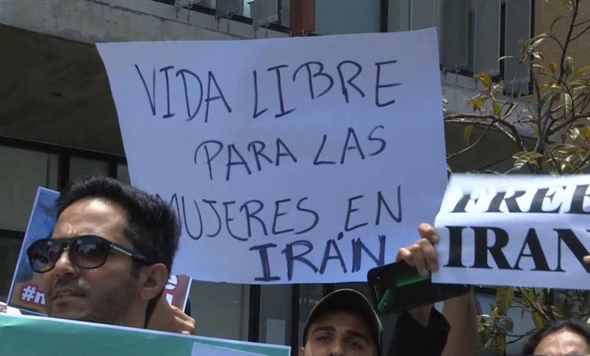 Comunidad iraní en Ecuador protesta contra incomunicación y represión de Irán