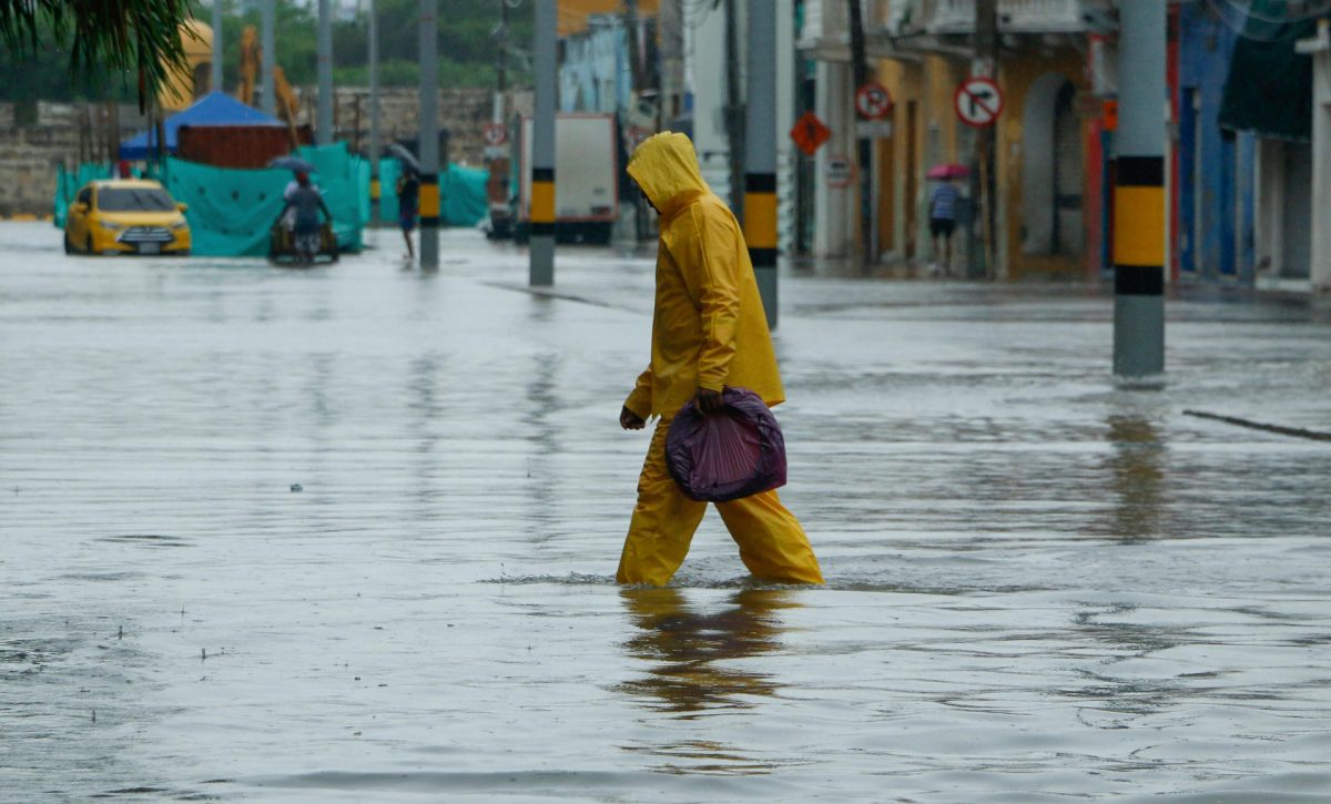 Las torrenciales lluvias dejan dos muertos y 23 heridos en Medellín