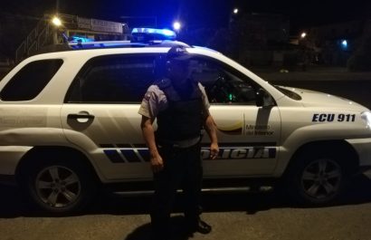 Agentes-policiales-realizan-patrullajes-nocturnos-en-todo-el-pais-Grafica-referencial