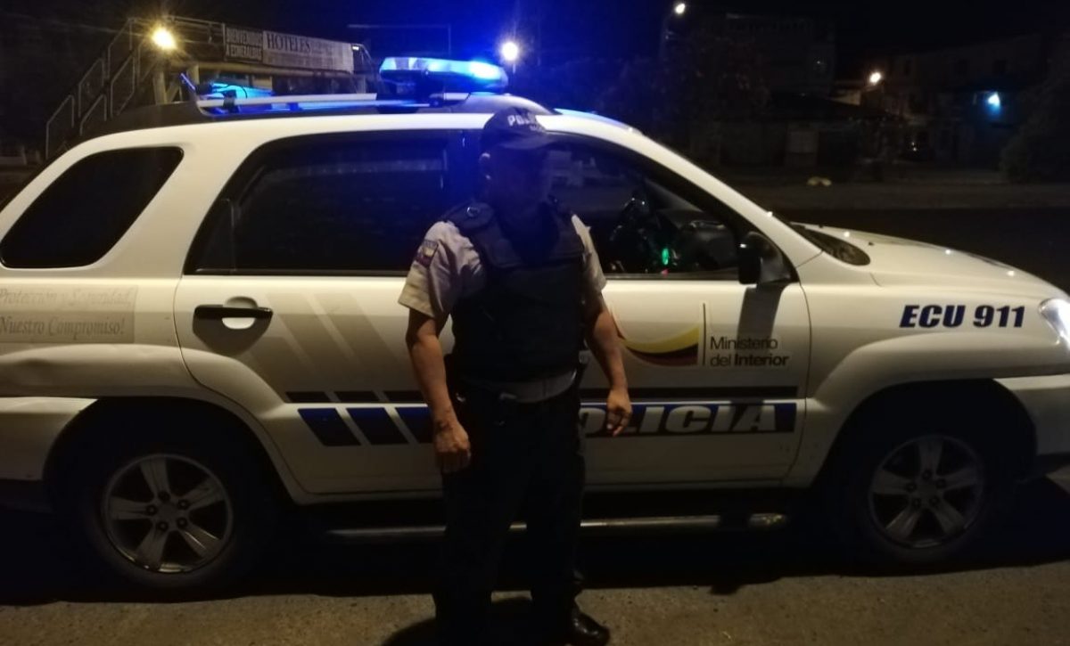 Agentes-policiales-realizan-patrullajes-nocturnos-en-todo-el-pais-Grafica-referencial