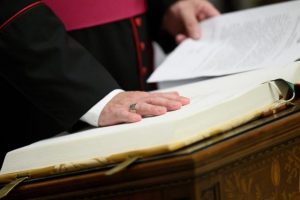 Así juraron secreto los encargados del cónclave 2025 en el Vaticano