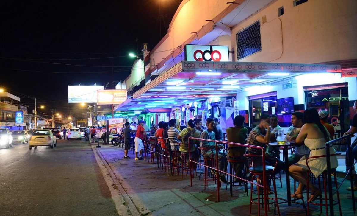 Bares-y-discotecas-que-cuenten-con-el-Certificado-de-Turismo-podran-atender-hasta-las-04h00-en-todo-el-territorio-ncional.