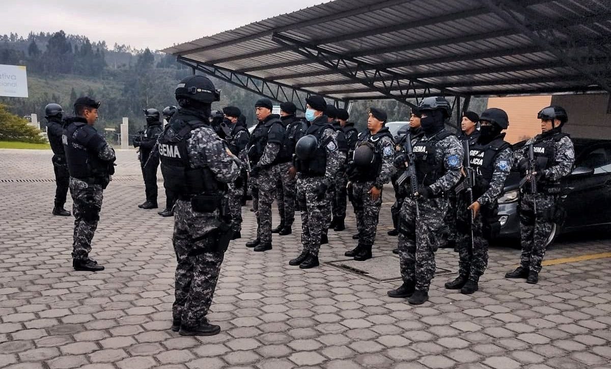Funcionarios-de-Fiscalia-y-policias-detenidos