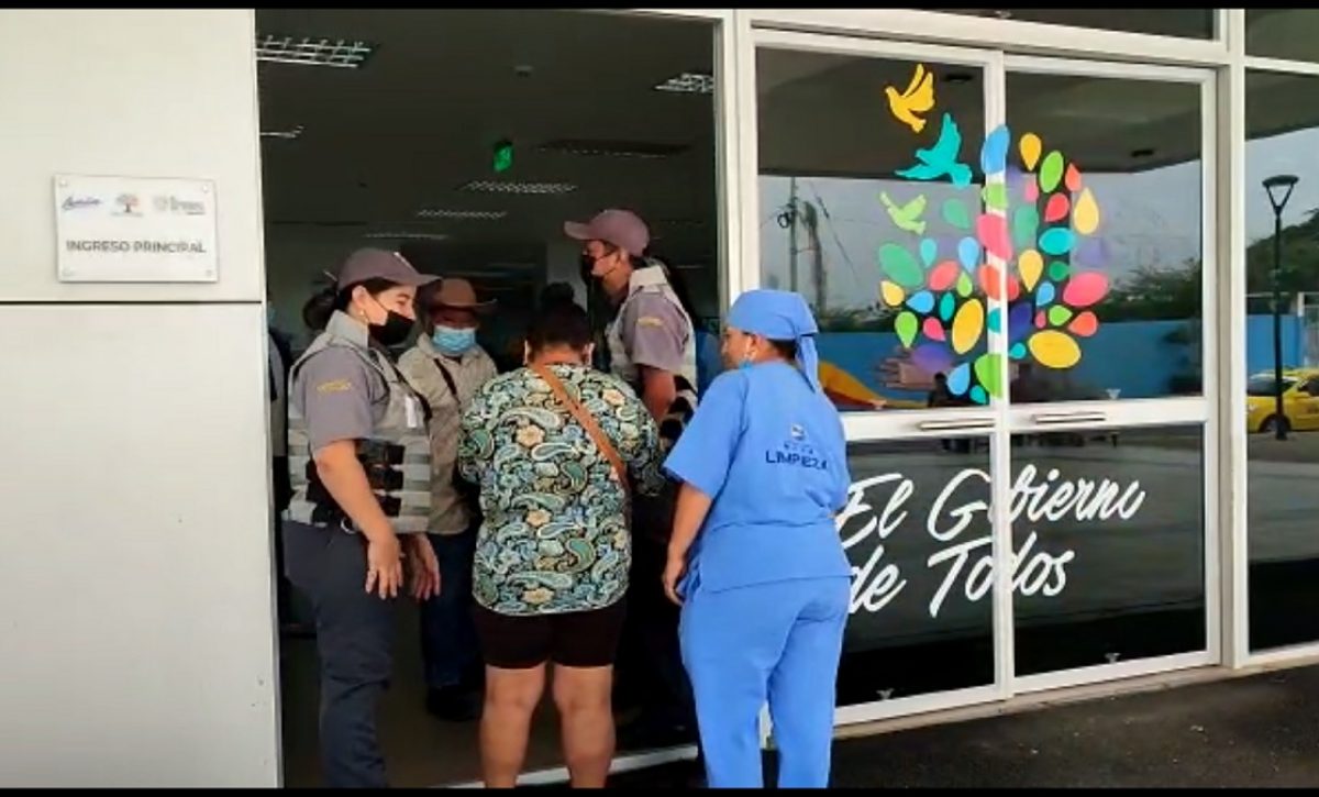 Hospital-de-Chone-1