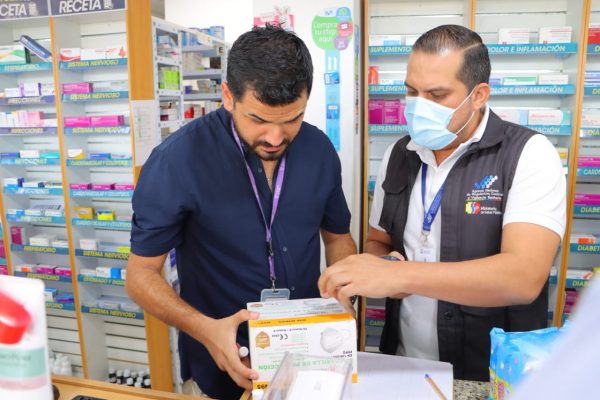 Las autoridades han intensificado múltiples controles en decenas de farmacias en varios cantones de la provincia de Manabí.