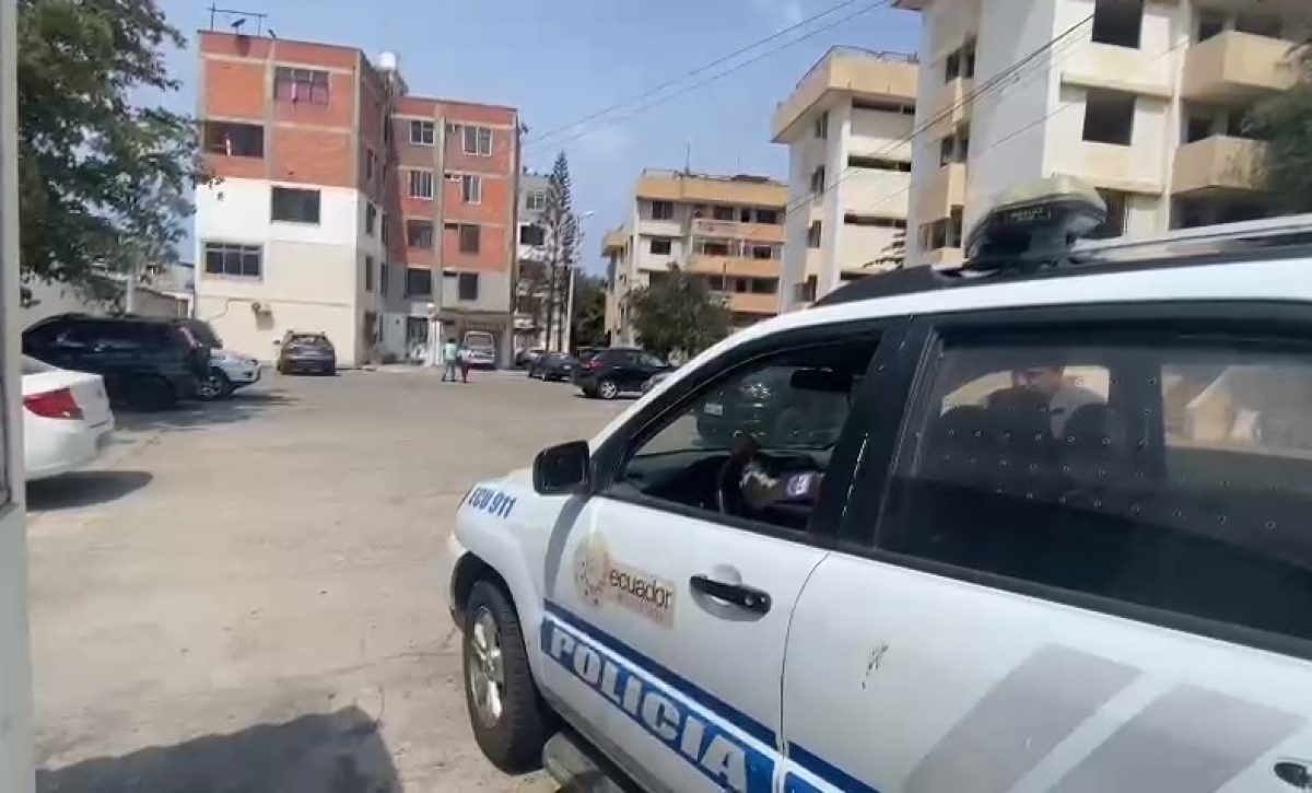 Una-persona-fue-hallada-sin-vida-en-los-condominios-Tohalli-en-el-centro-de-Manta