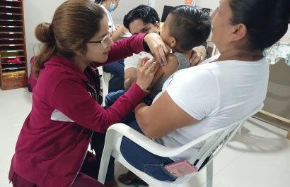 Vacunación en Manta contra fiebre amarilla y tosferina se realiza en estos centros de salud