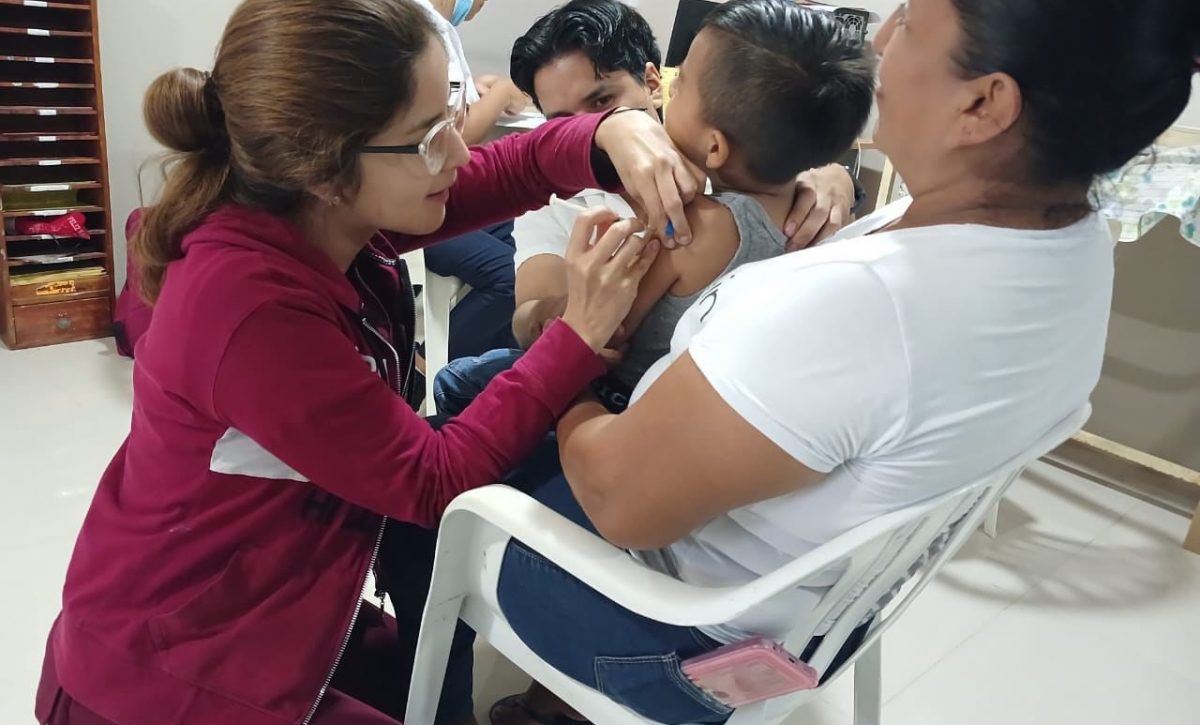 Vacunación en Manta contra fiebre amarilla y tosferina se realiza en estos centros de salud