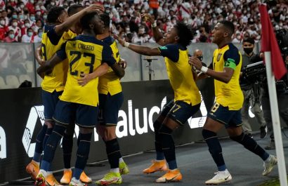 Varios-jugadores-de-la-seleccion-ecuatoriana-de-futbol.