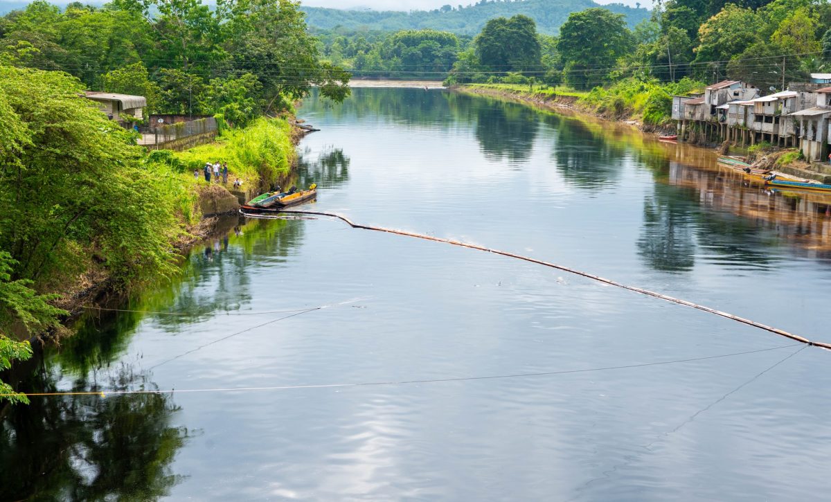 afectacion-coe-cantonal-de-esmeraldas-declara-emergencia-ambiental-por-derrame-de-petroleo