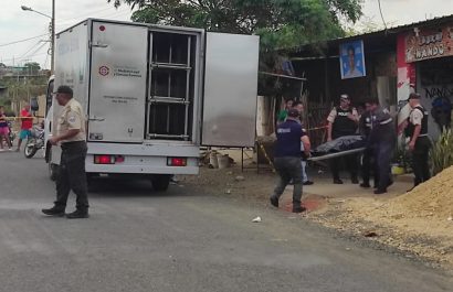 agentes-de-un-grupo-especial-de-la-policia-nacional-de-ecuador-trabajaran-en-manta-provincia-de-manabi-de-manera-indefinida