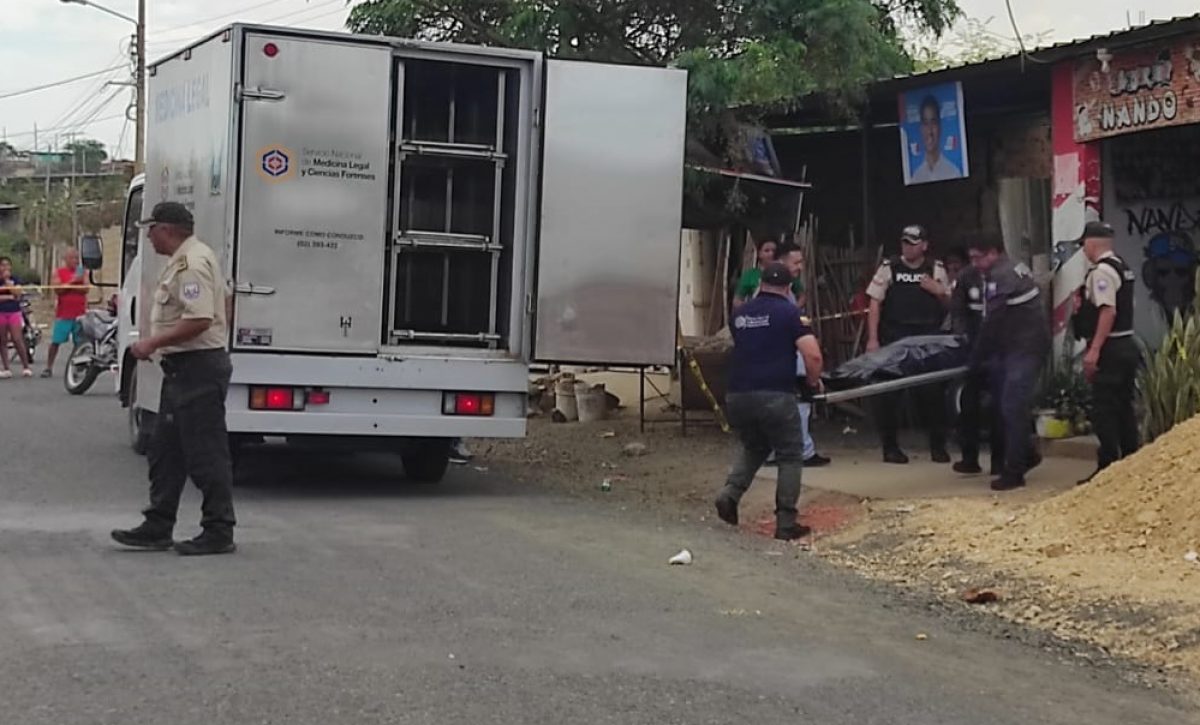 agentes-de-un-grupo-especial-de-la-policia-nacional-de-ecuador-trabajaran-en-manta-provincia-de-manabi-de-manera-indefinida