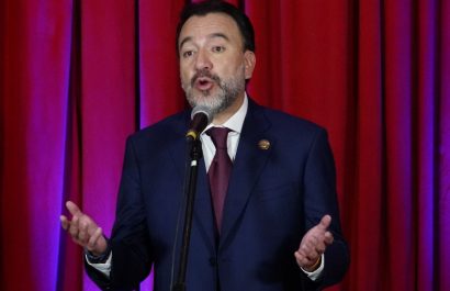 alcalde-de-quito-insta-a-los-ciudadanos-que-se-duchen-en-cinco-minutos-1