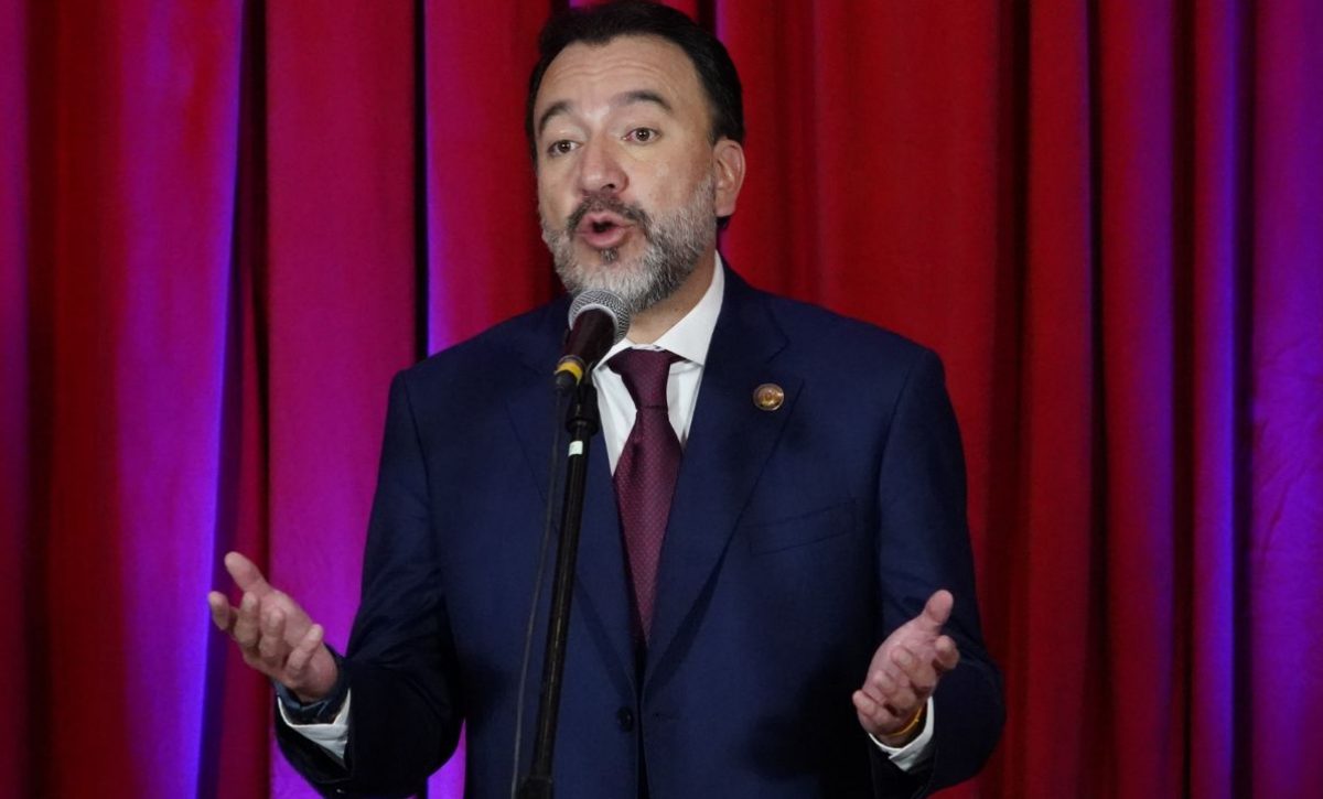 alcalde-de-quito-insta-a-los-ciudadanos-que-se-duchen-en-cinco-minutos-1