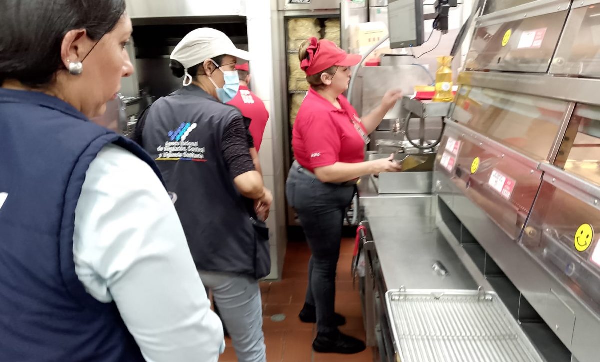 arcsa-pone-en-jaque-a-locales-que-incumplen-normas-sanitarias-en-santo-domingo