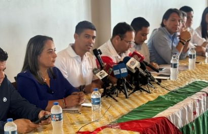 asambleistas-manabitas-de-rc-agradecen-el-respaldo-popular