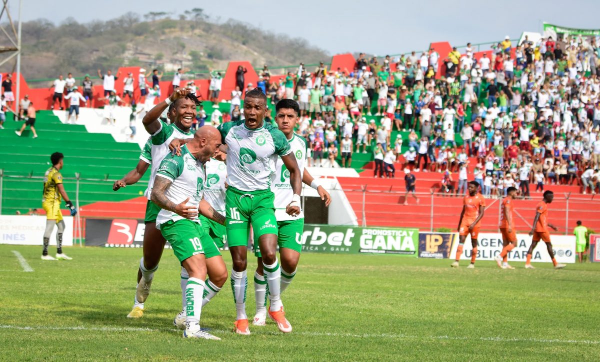 ascenso-nacional-naranja-mekanica-no-permitira-hinchada-de-liga-de-portoviejo-los-manabitas-reclaman