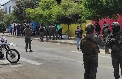asesinan-a-una-mujer-en-los-exteriores-de-una-escuela-en-manta