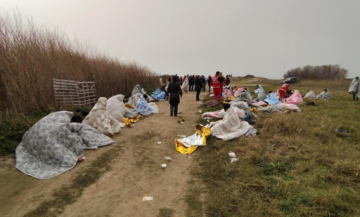 Al menos 40 migrantes mueren tras un naufragio en la costa de Italia