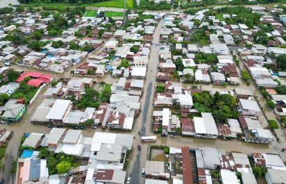 bolivar-varios-barrios-de-calceta-amanecieron-inundados-tras-el-desbordamiento-del-rio-carrizal-1