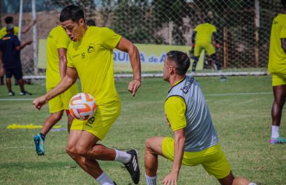 brahian-cuello-jugador-de-delfin-sc