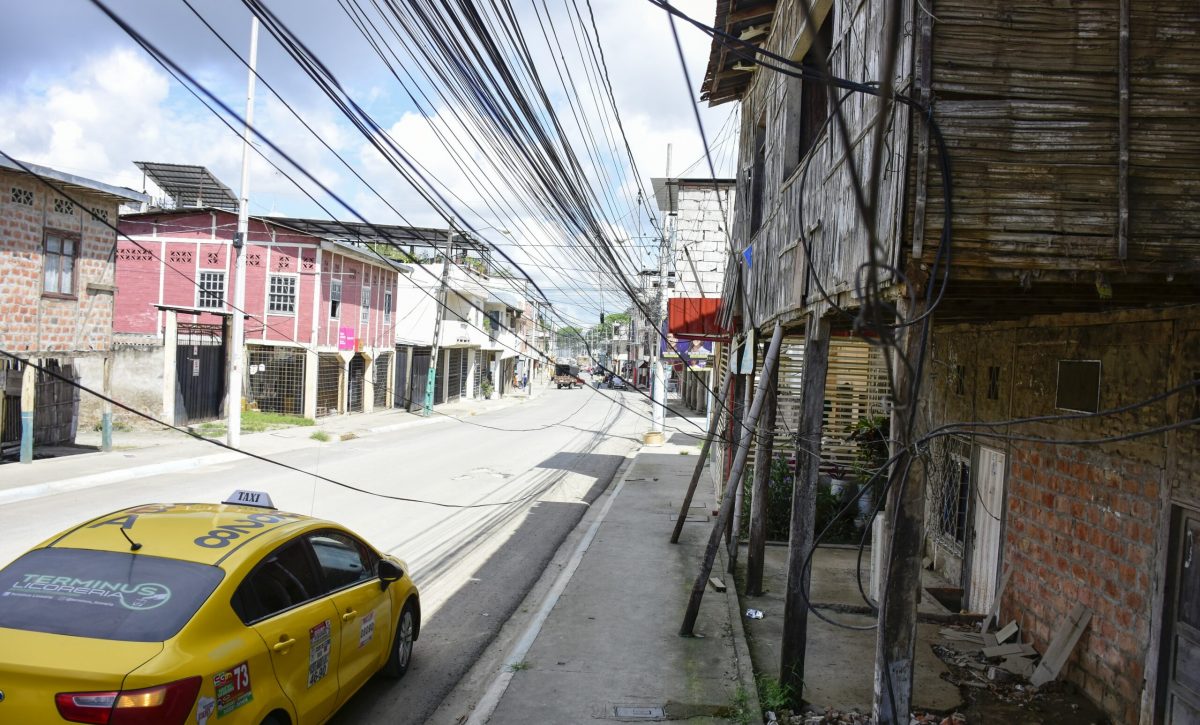 cables-calle-cristo-rey
