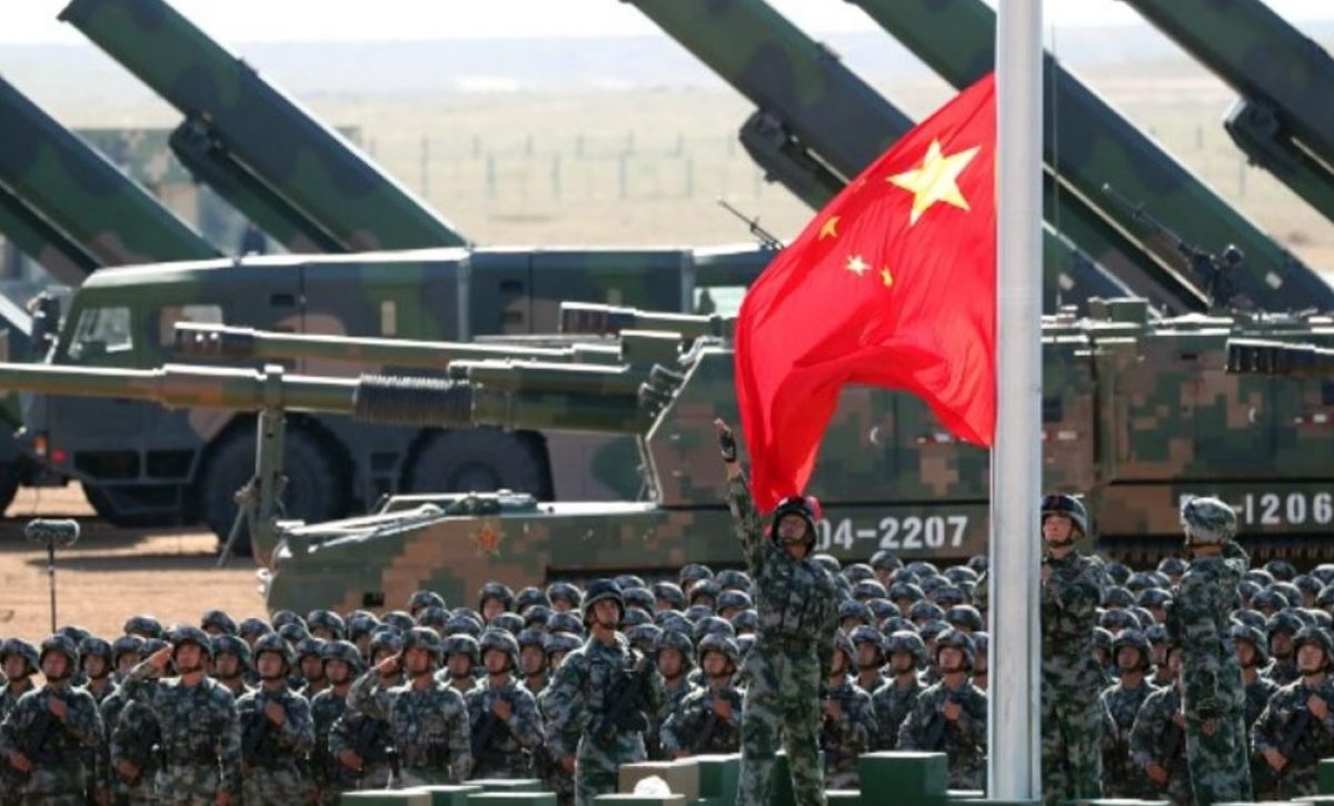 china-respondio-con-una-amenaza-directa-a-los-nuevos-aranceles-impuestos-por-estados-unidos-aumentando-el-riesgo-de-conflicto