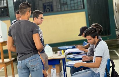 cne-definio-a-los-miembros-de-mesa-para-las-elecciones-2025-¿cuantos-son-en-manabi
