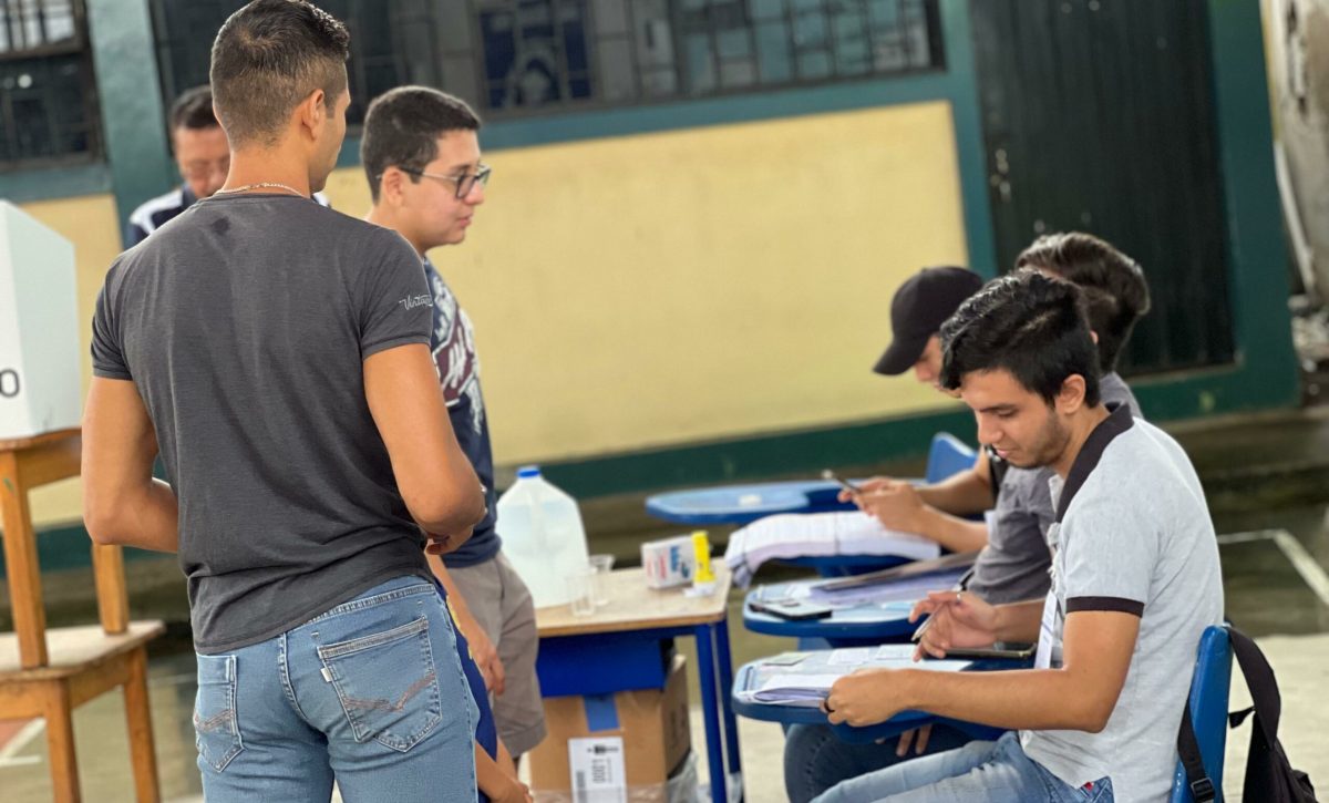 cne-definio-a-los-miembros-de-mesa-para-las-elecciones-2025-¿cuantos-son-en-manabi