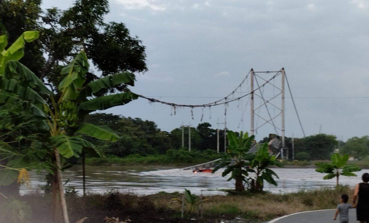 colapso-del-puente-gonzalo-icaza-cornejo