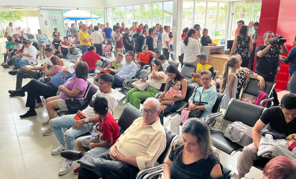 cortes-de-luz-afectan-atencion-en-el-registro-civil-de-portoviejo