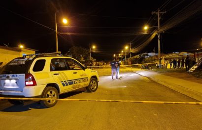 cronica-criminales-mataron-a-un-hombre-en-el-barrio-si-vivienda-de-manta-manabi