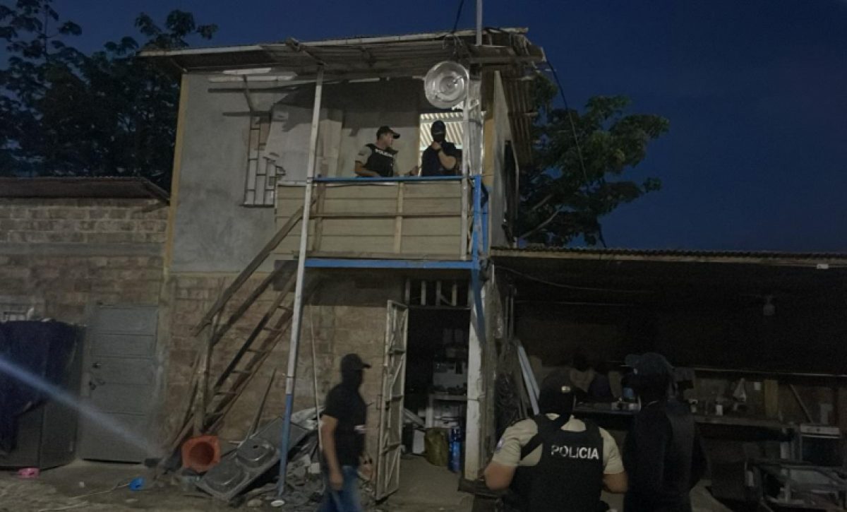 cronica-la-policia-captura-a-diez-presuntos-choneros-durante-operativo-apolo-3