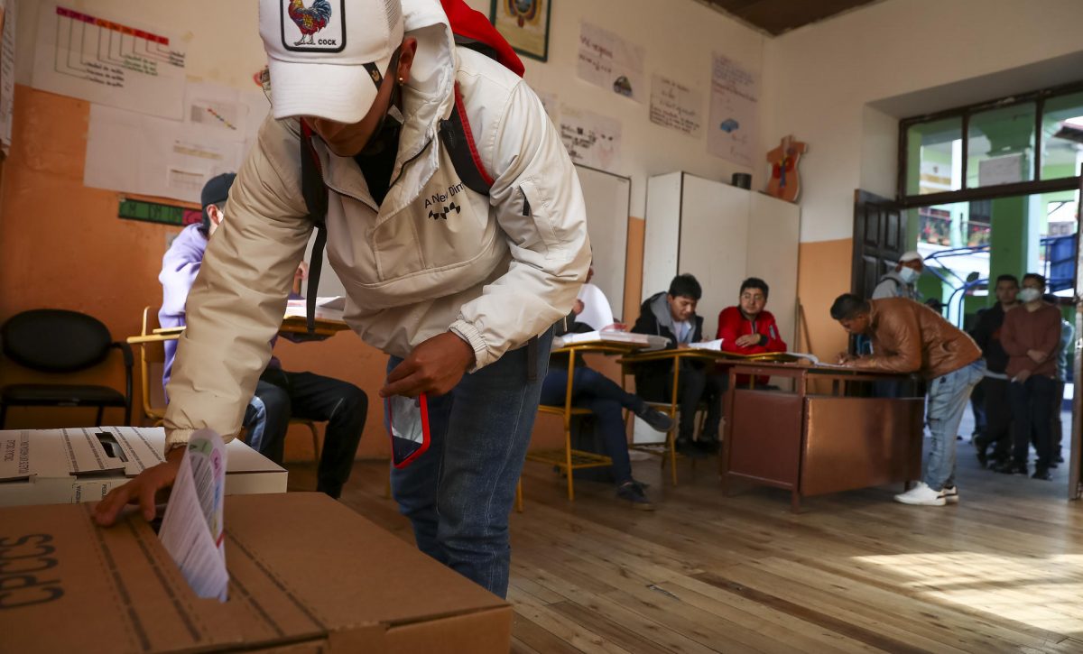 "Absoluta normalidad" durante las primeras horas de las elecciones locales de Ecuador