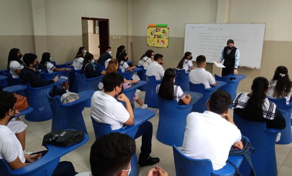 ecuador-asi-seran-las-clases-este-lunes-en-planteles-que-fueron-recintos-electorales